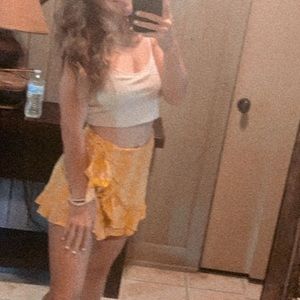 Lovely yellow Shorts!